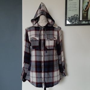 Cute Maurices flannel hooded shirt